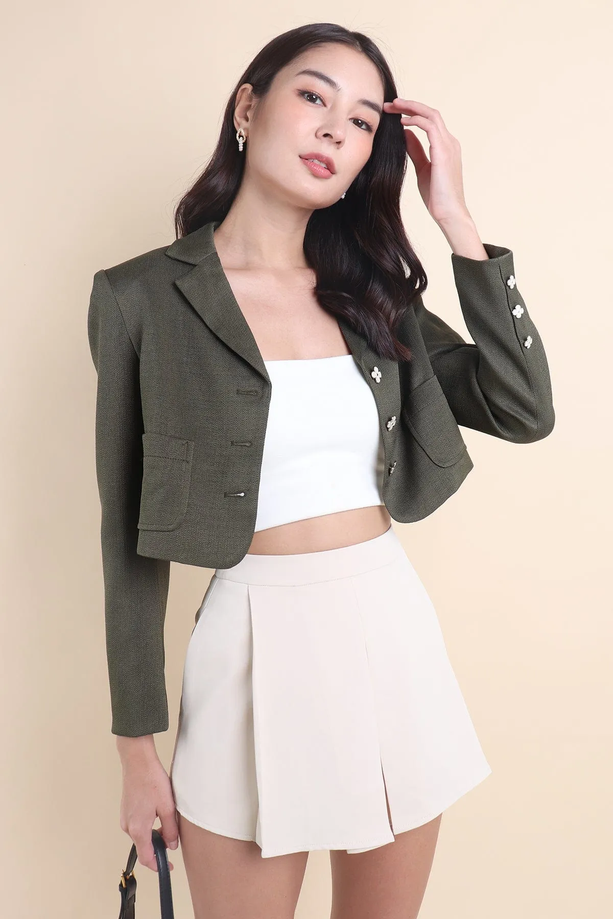 CARINNE CROPPED BLAZER IN OLIVE