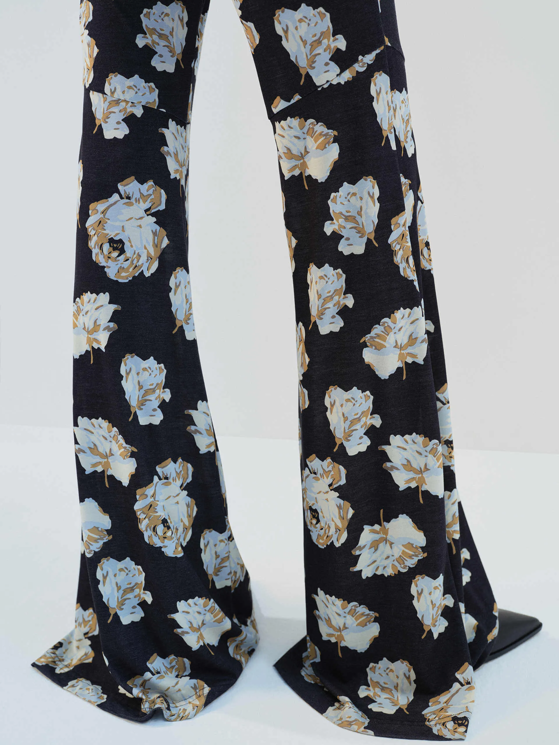 Floral Printed Flared Pants