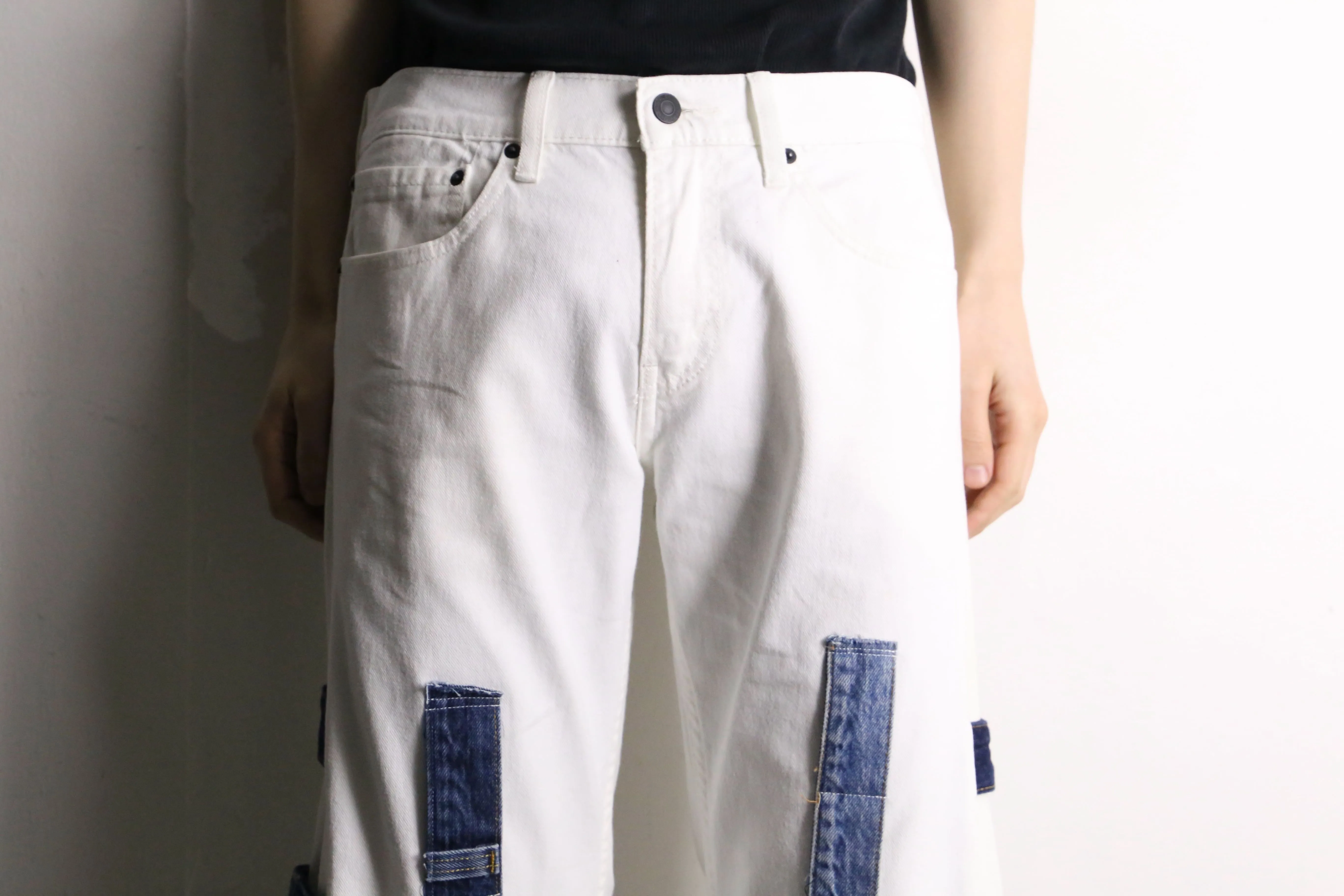 remake "再構築" gimmick flare white ×blue denim pants