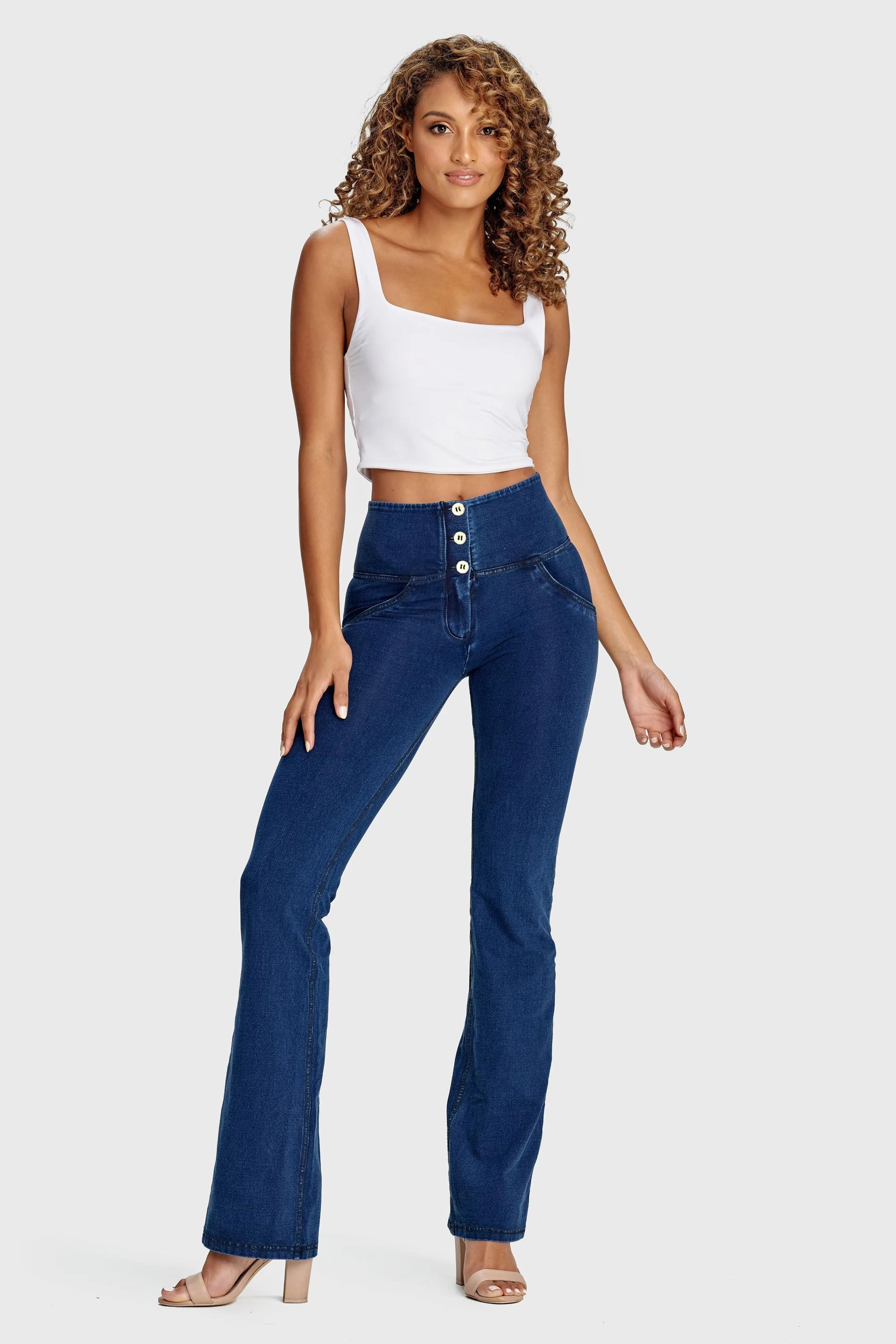 (WRUP11BHC002ORG-J0B) Blauwe WR.UP® Flared Jeans met een Hoge Taille en Knoopsluiting